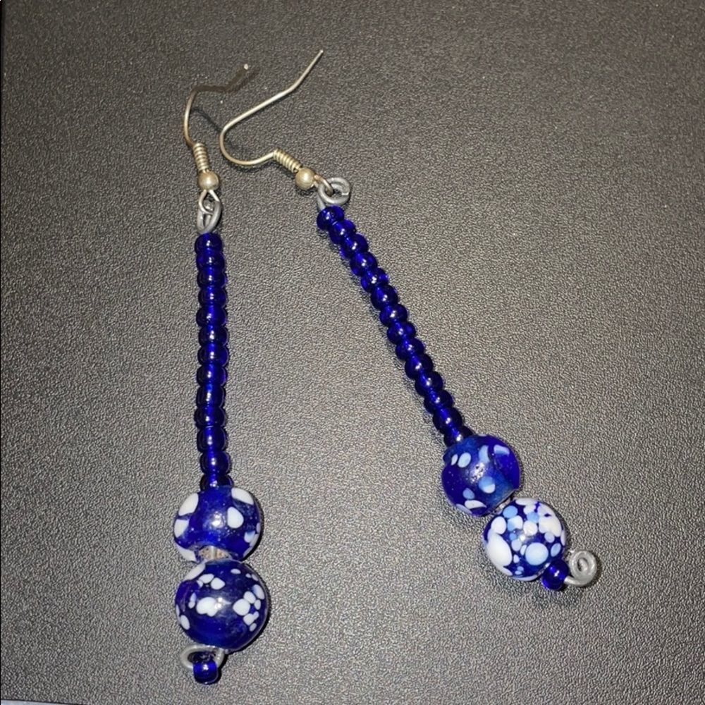 Handmade blue bead earrings - Picture 3 of 11